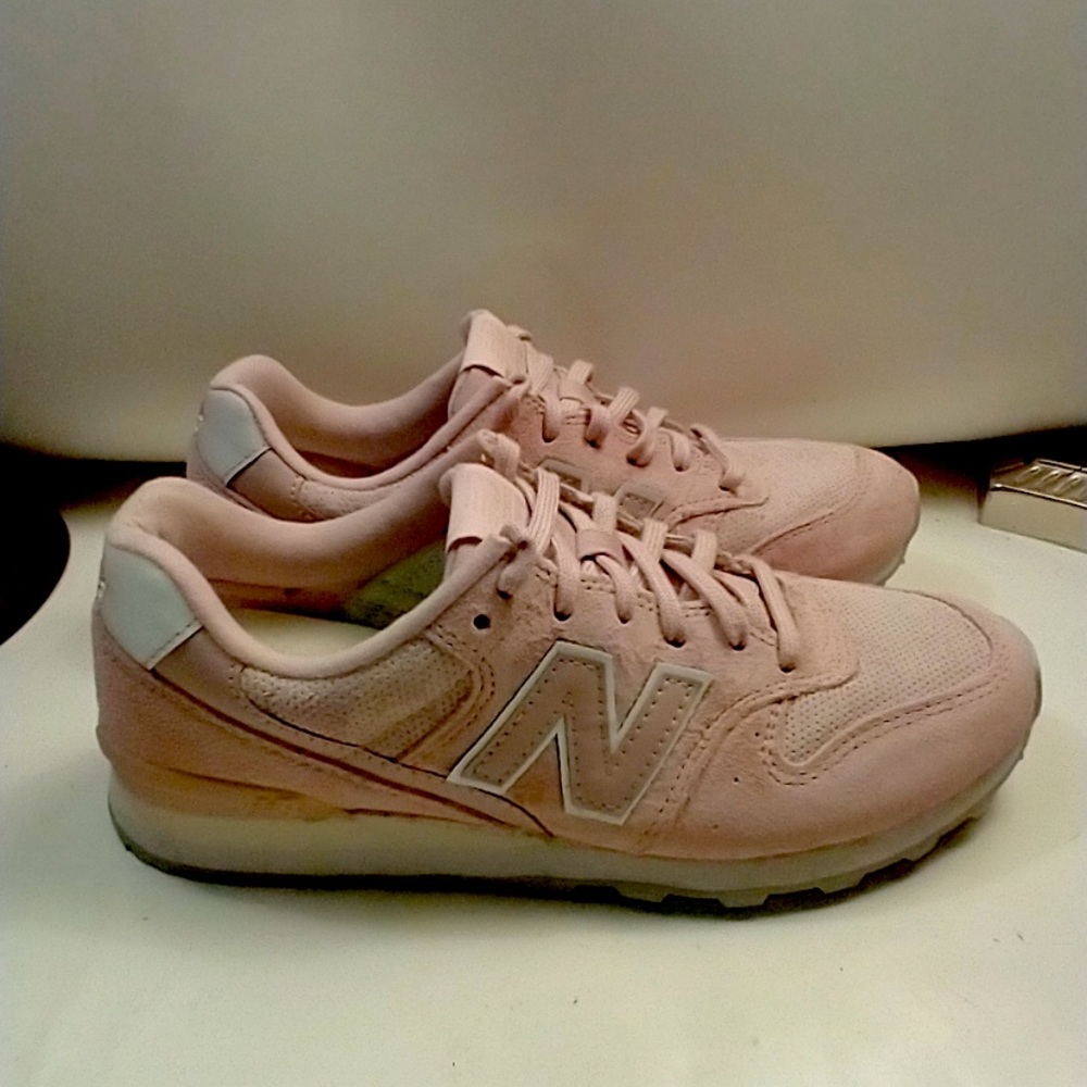 Rose Blush light Pink New Balance 696 Running Shoes Women’s Sz. 6.5  WL 696 WPP
